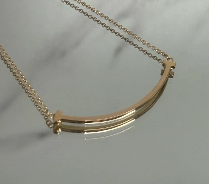 Tiffany &amp; Co. Tiffany T Small Smile Necklace 18k Rose Gold Excellent