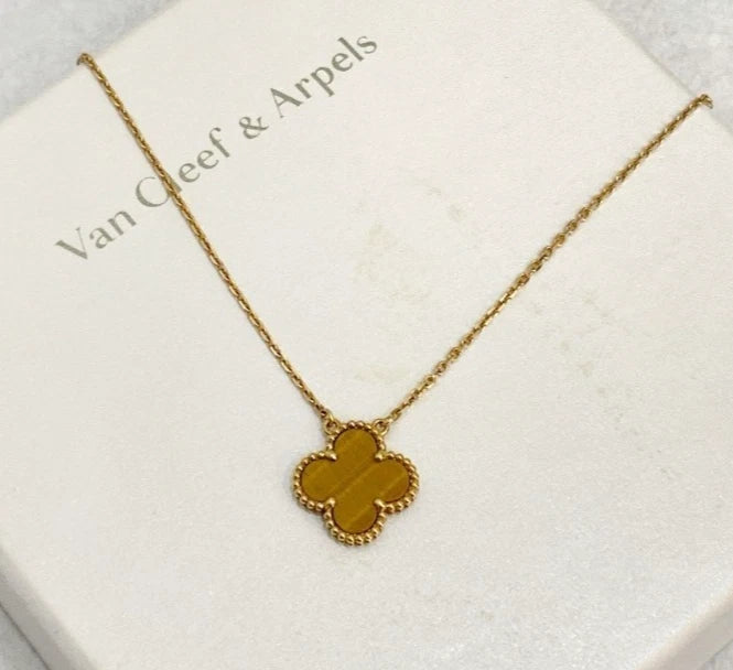 Van Cleef &amp; Arpels Vintage Alhambra Necklace 18K Yellow Gold Tiger's Eye Clover