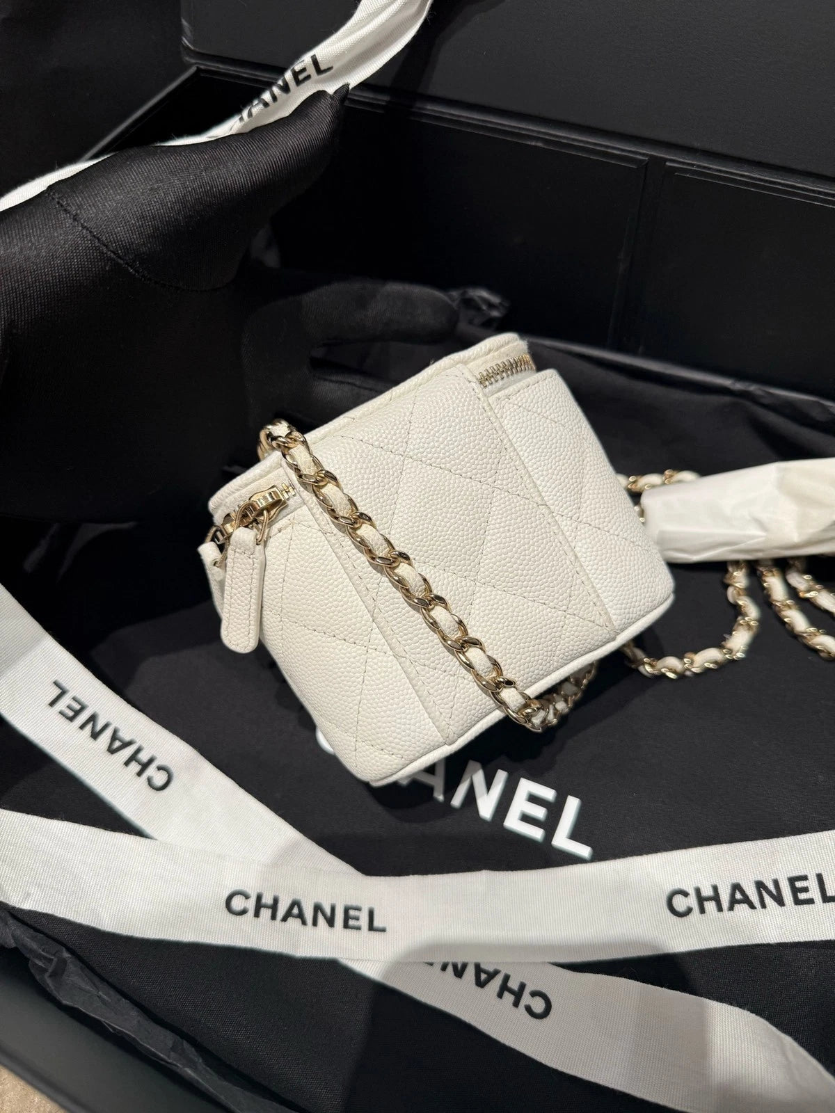 Chanel Vanity Leather Gold White Shoulder Bag Excellent