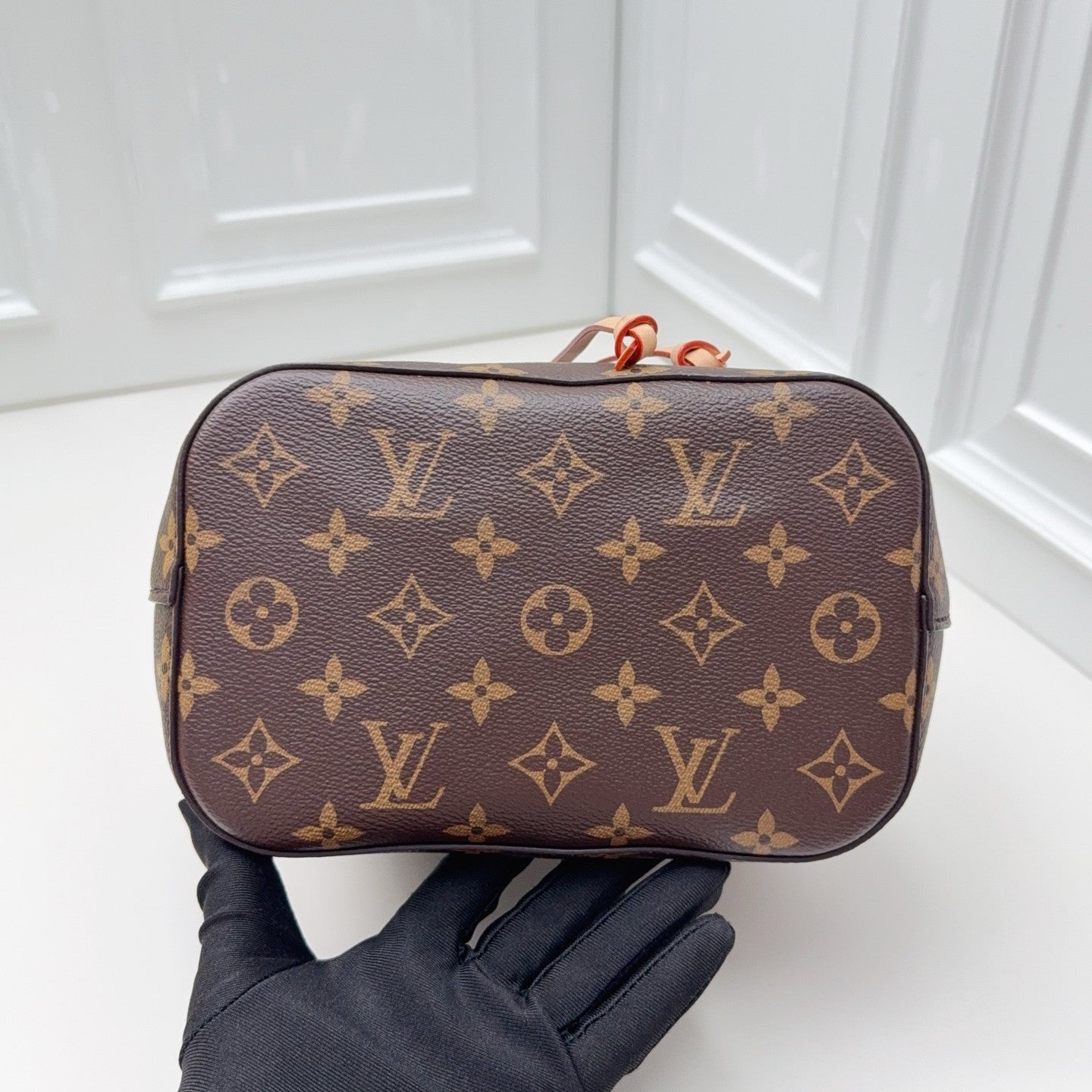 Louis Vuitton Monogram NeoNoe BB Bucket Bag - Women's Classic Handbag