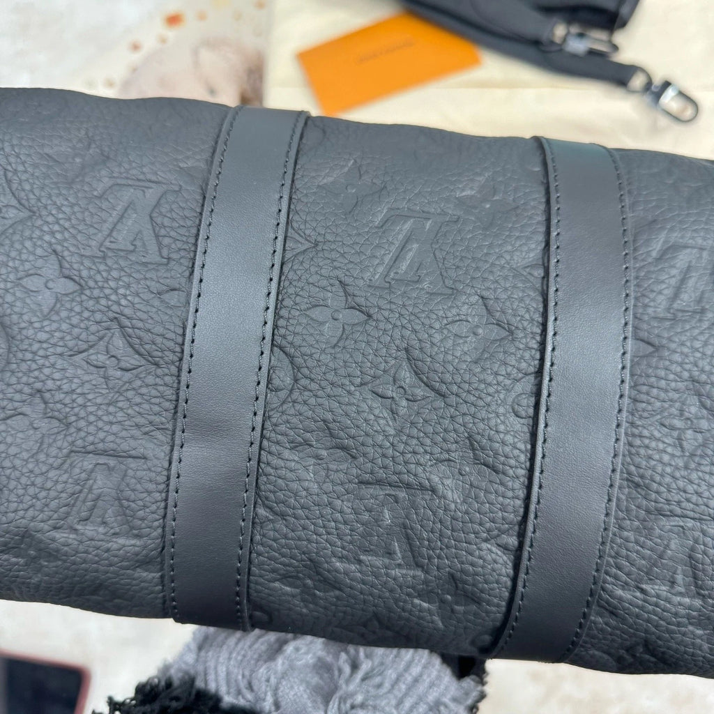 Louis Vuitton Keepall Epi Leather Black Handbag Top Handle Excellent