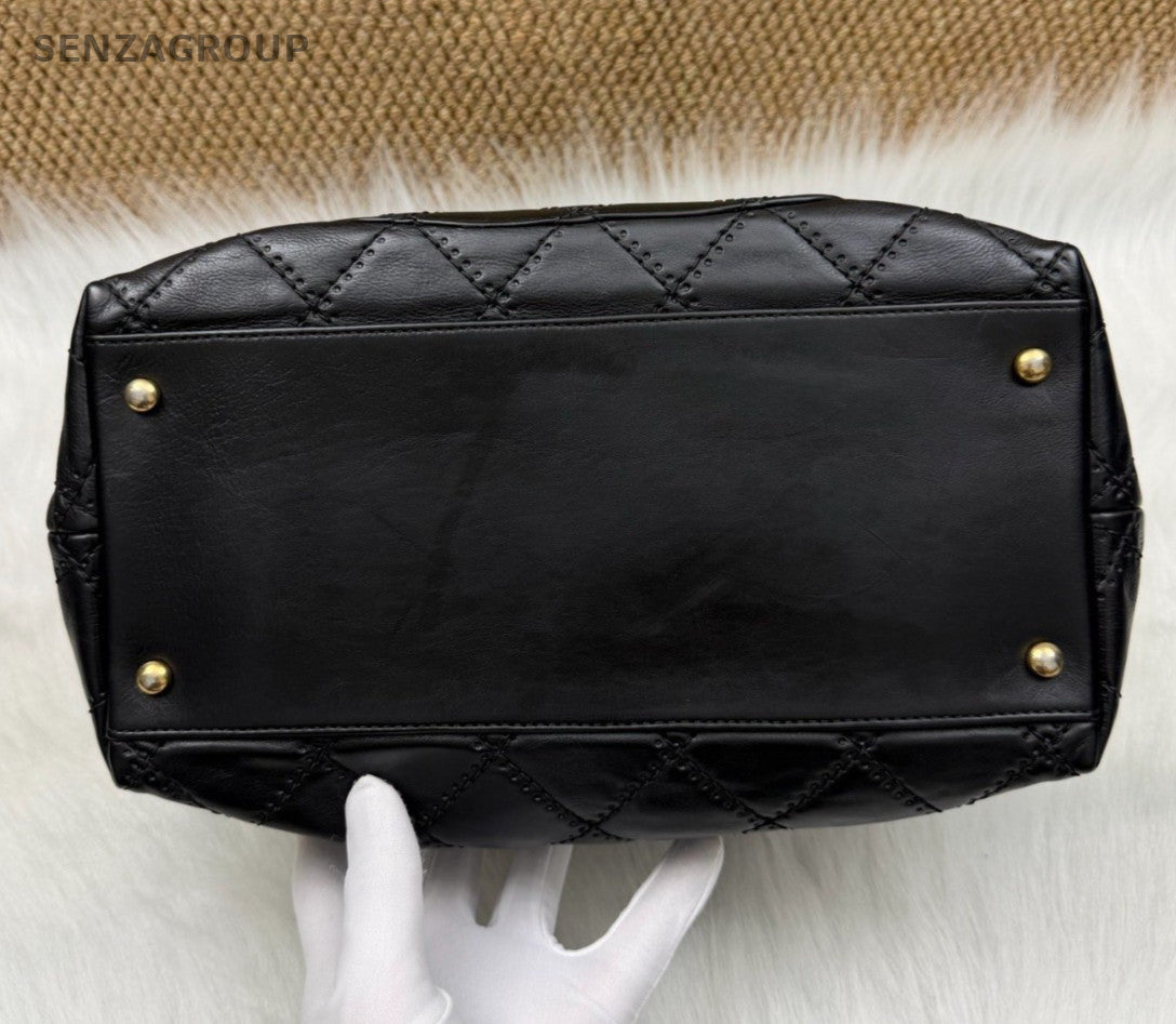 Chanel Diamond Chain Shoulder Bag Black Gold Used Women Vintage Classic