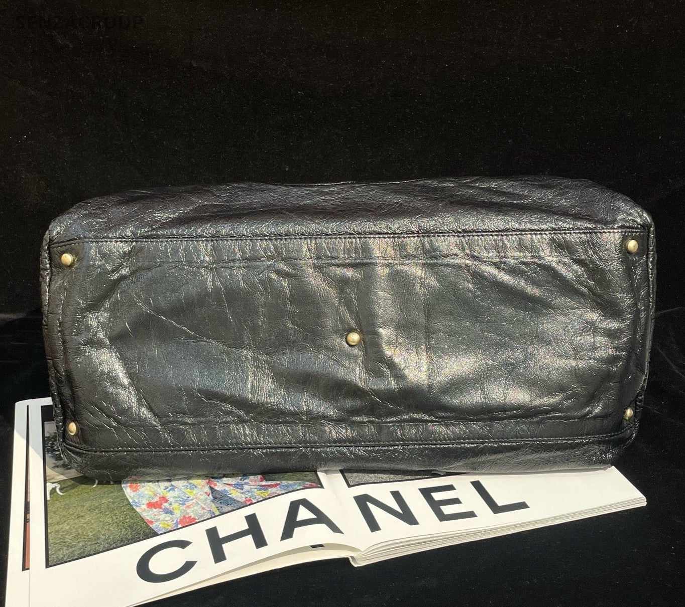 Chanel CC Chain Shoulder Bag Black Gold Used Women Classic Fashion