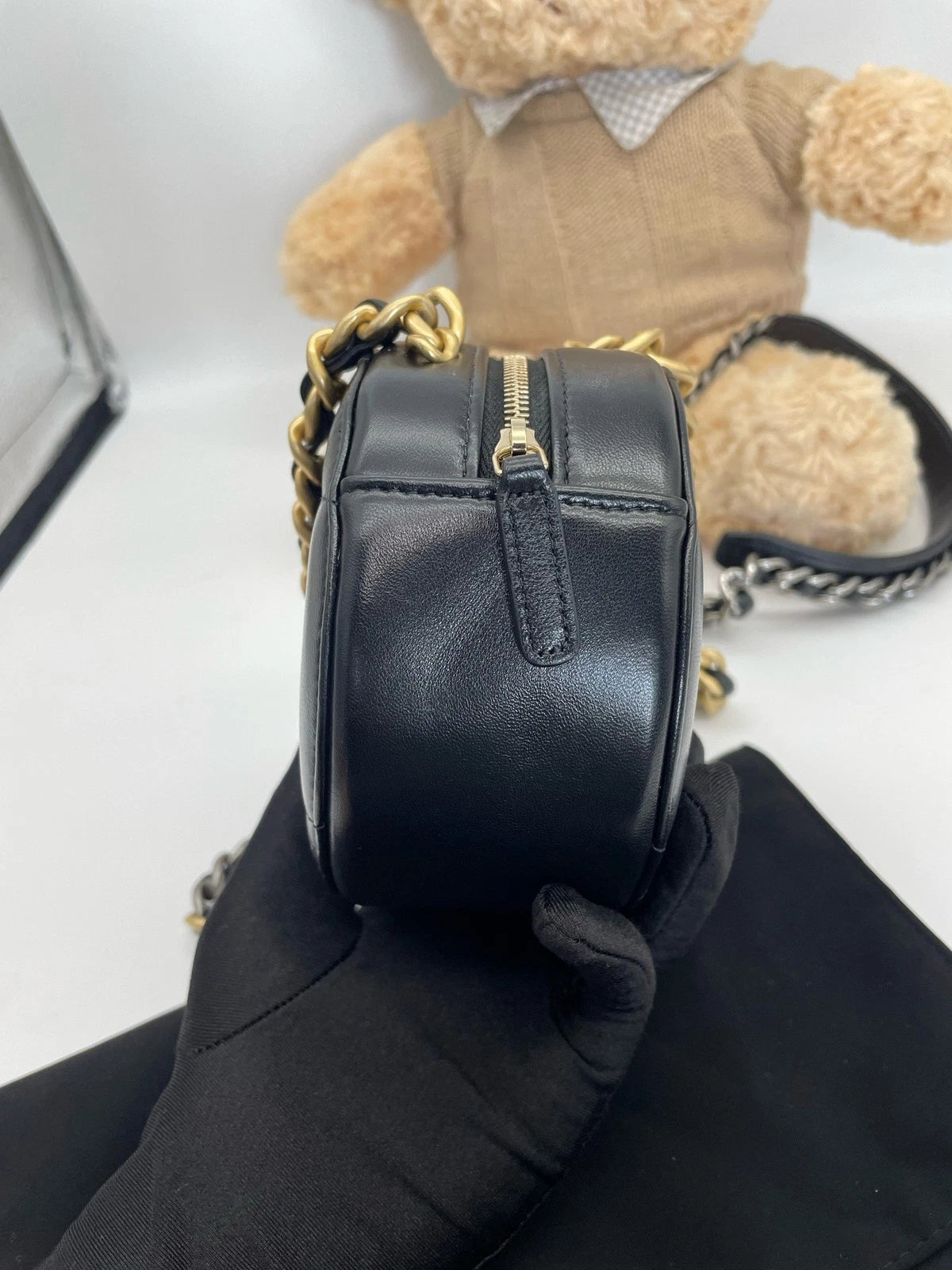 CHANEL 19 Round Bag Chain Crossbody Bag For Women