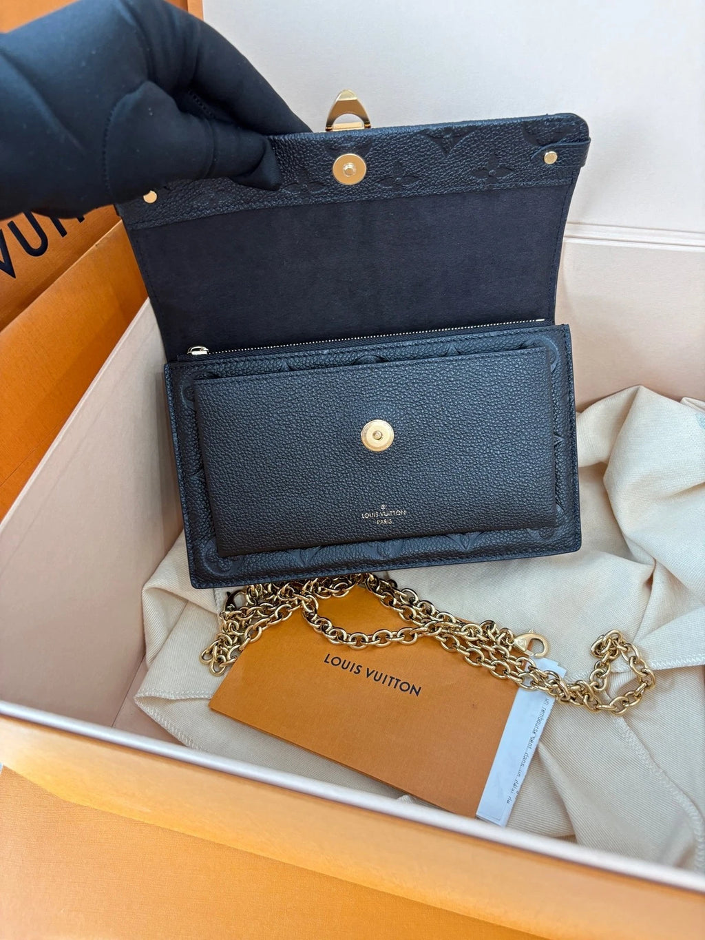 Louis Vuitton Vavin Black Gold Crossbody Excellent