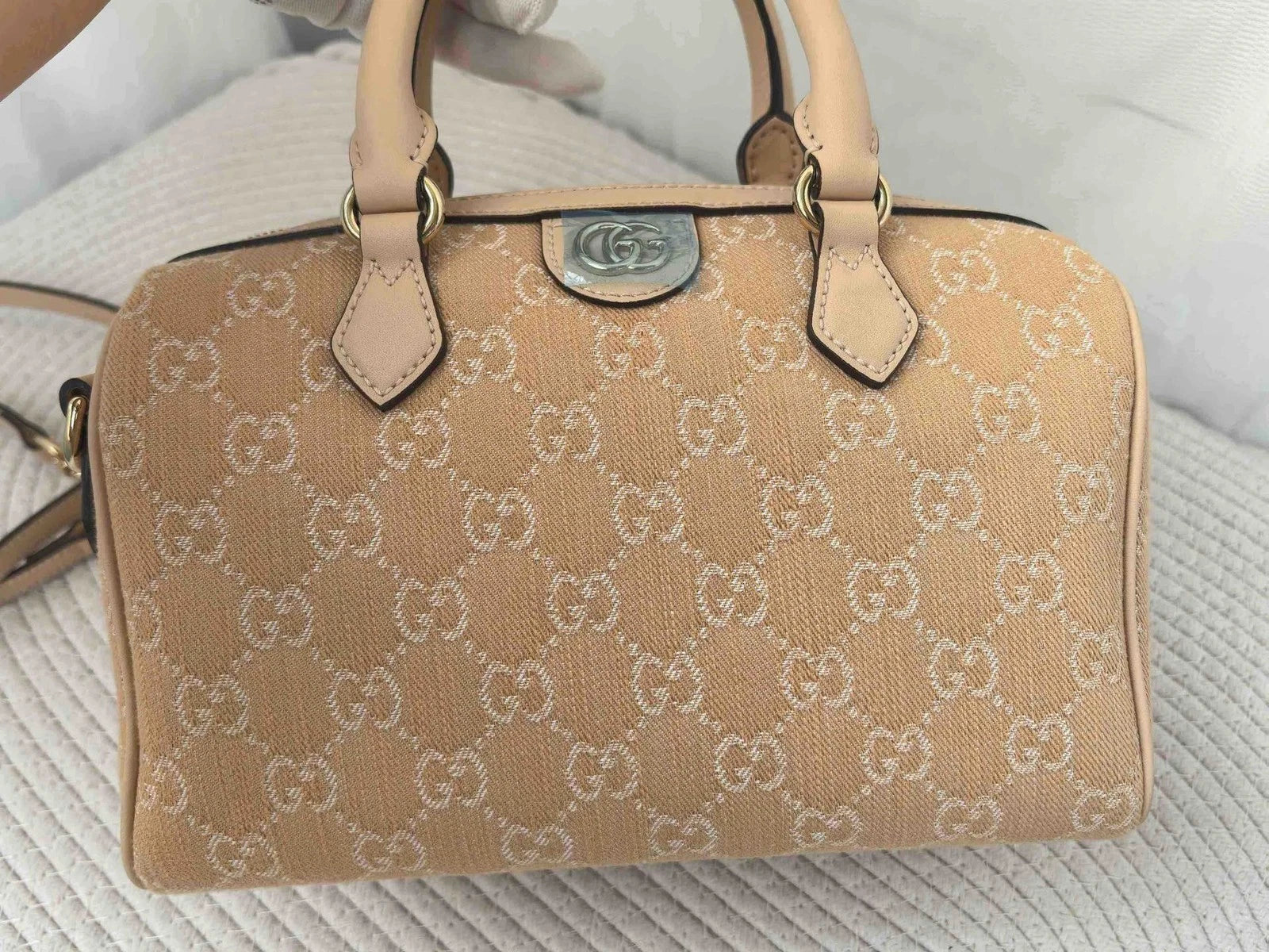 Excellent Gucci Boston Monogram Top Handle Crossbody Bag Beige Silver Hardware