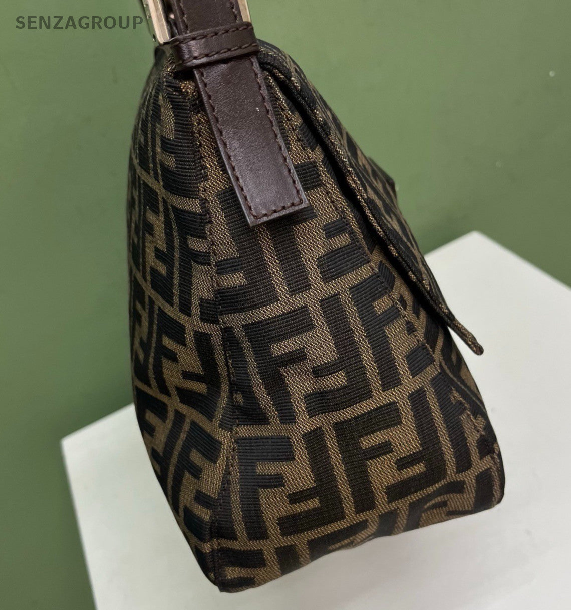 Fendi Baguette Shoulder Bag Brown Silver Women Classic Fashion