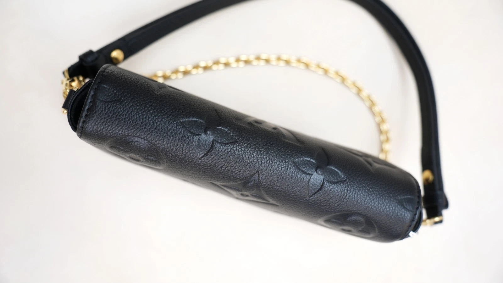 Louis Vuitton Ivy Chain Monogram Empreinte Black Gold Shoulder Bag Excellent