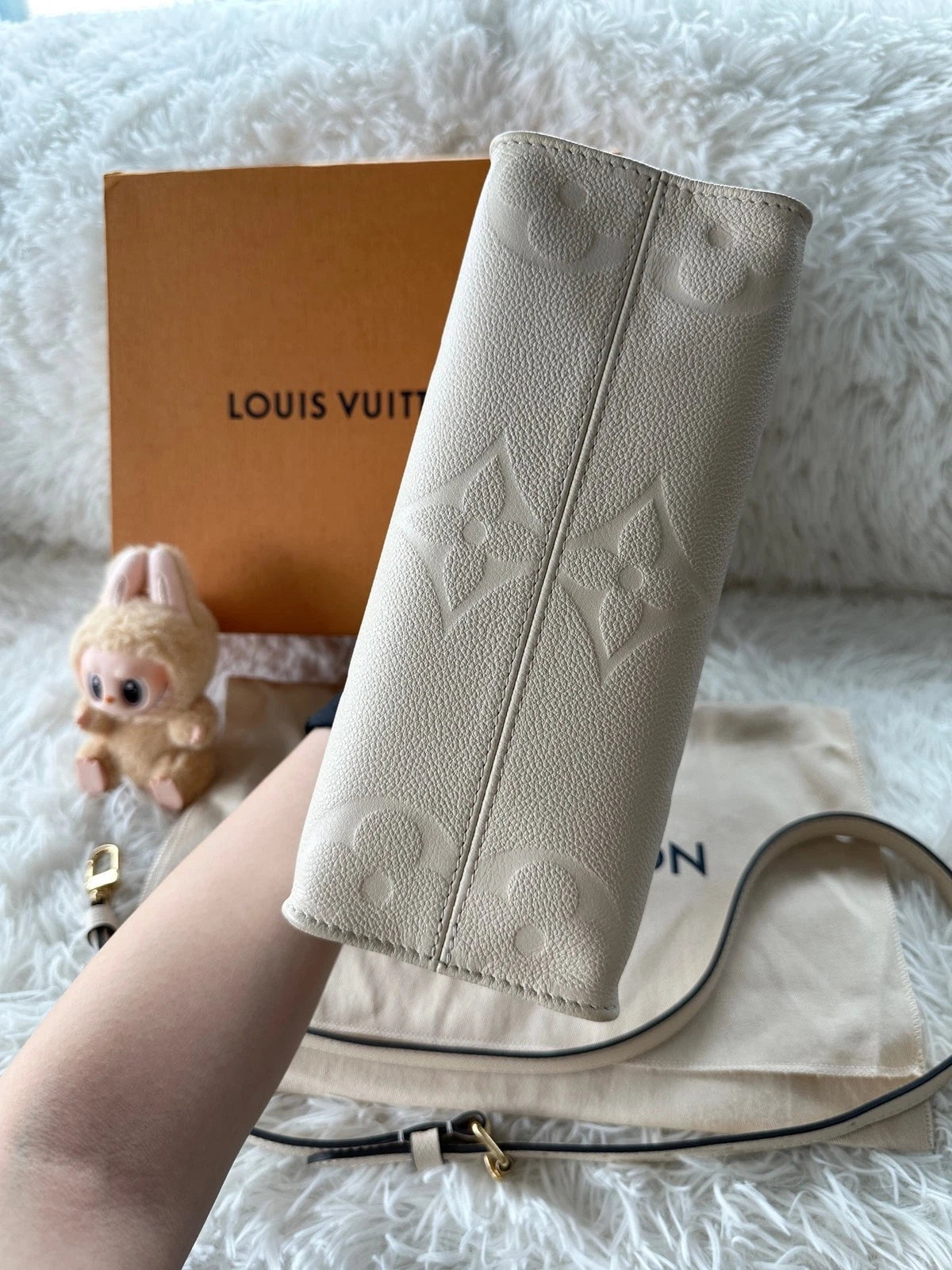 Louis Vuitton OnTheGo PM Leather Tote Bag Excellent
