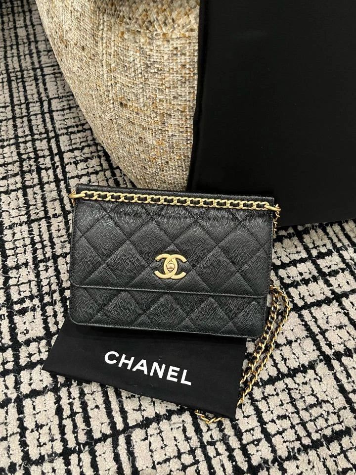 CHANEL Black Gold Flap Chain Shoulder Bag For Women