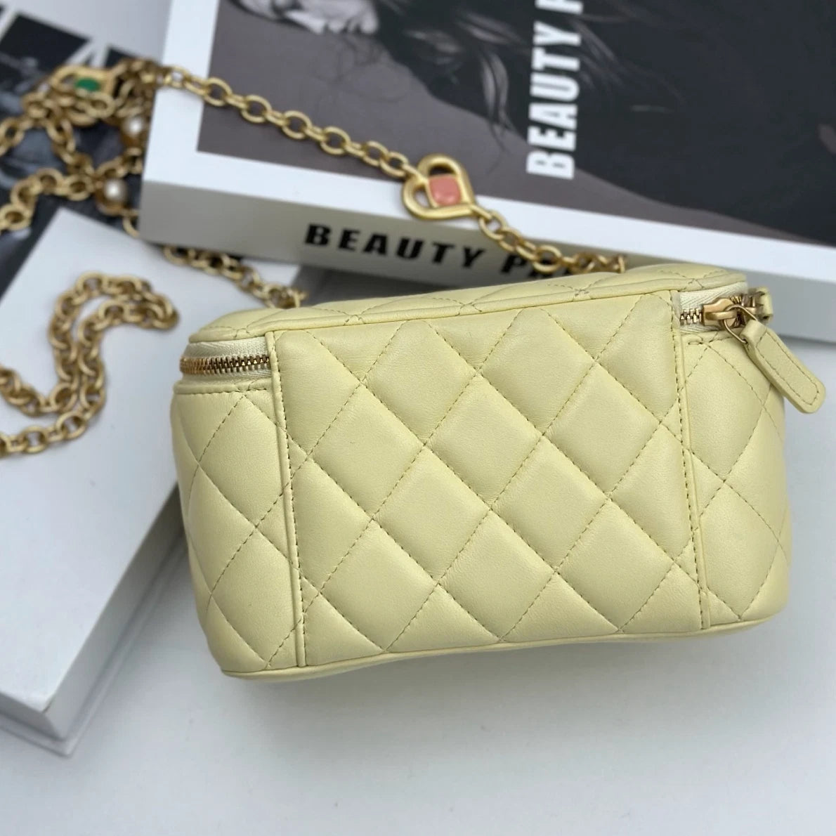 Chip Version Chanel Vanity Case Diamond Gold Chain Beige Shoulder Bag Crossbody