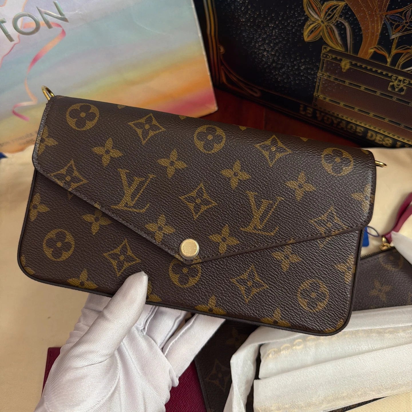 New Louis Vuitton Pochette Felicie Monogram Canvas Gold Chain Shoulder Crossbody