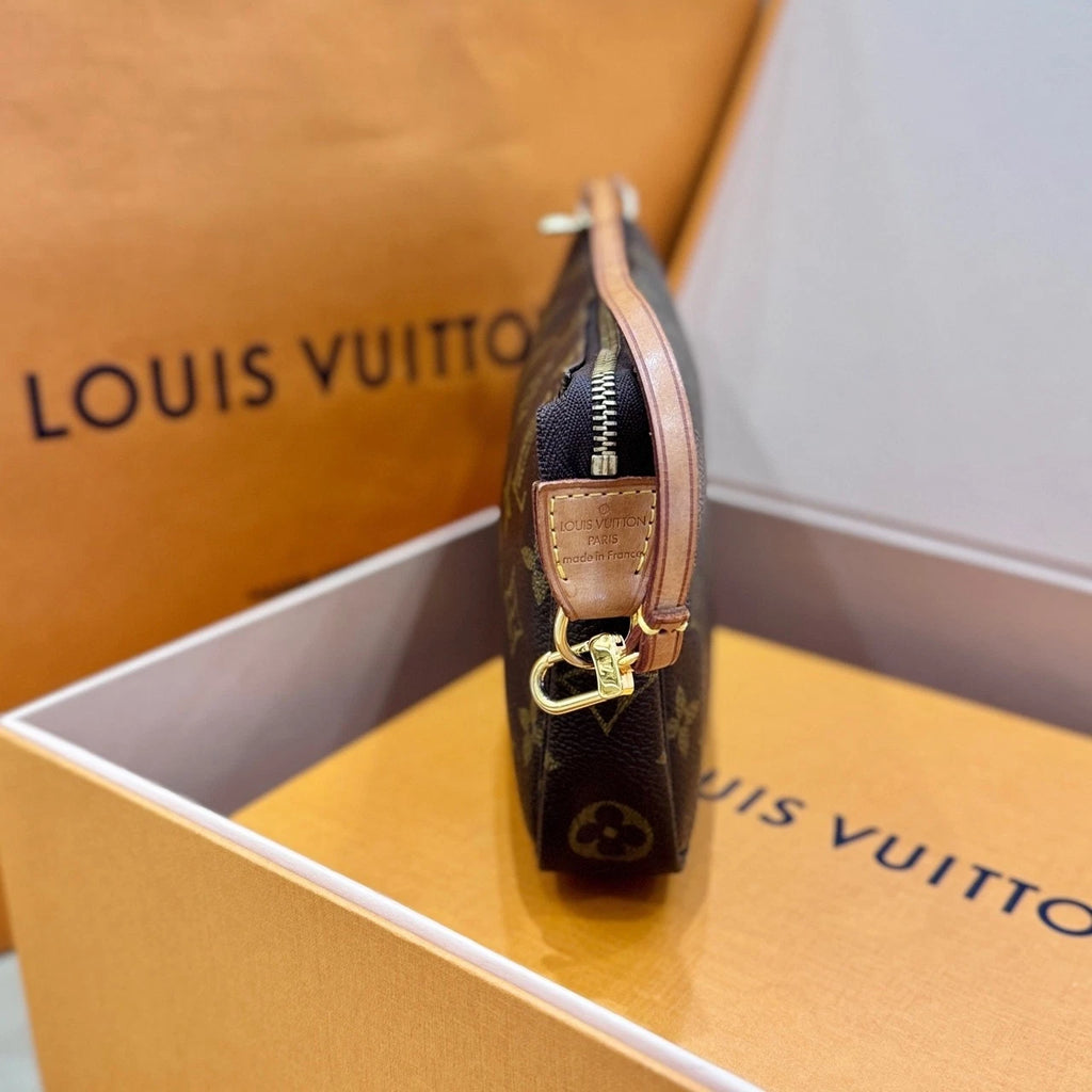 Louis Vuitton Monogram Canvas Shoulder Bag Pochette Accessoires PVC