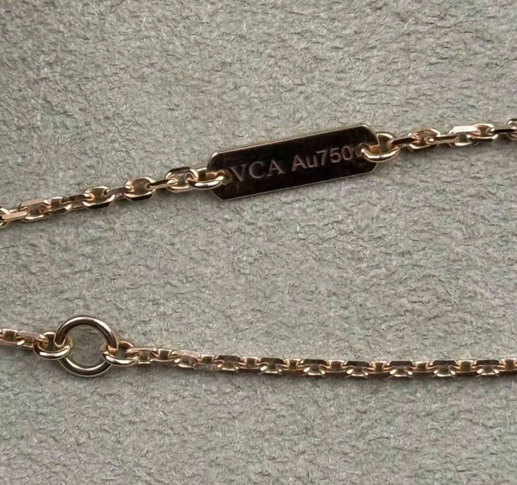Van Cleef &amp; Arpels Vintage Alhambra Necklace Pendant 18K Yellow Gold Black Onyx