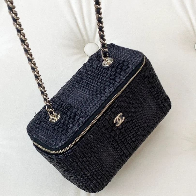 Chanel Vanity Case Chain Shoulder Crossbody Bag Black Gold Hardware Women S