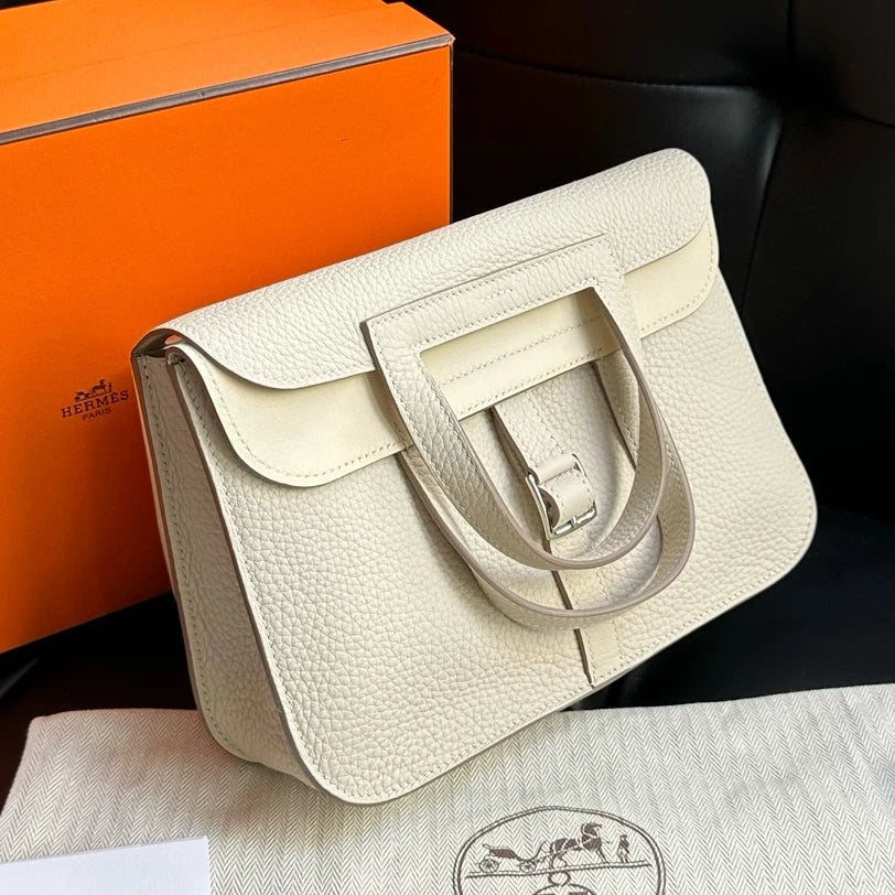 Excellent Condition Hermes Halzan 2Way White Handbag Crossbody Silver Hardware