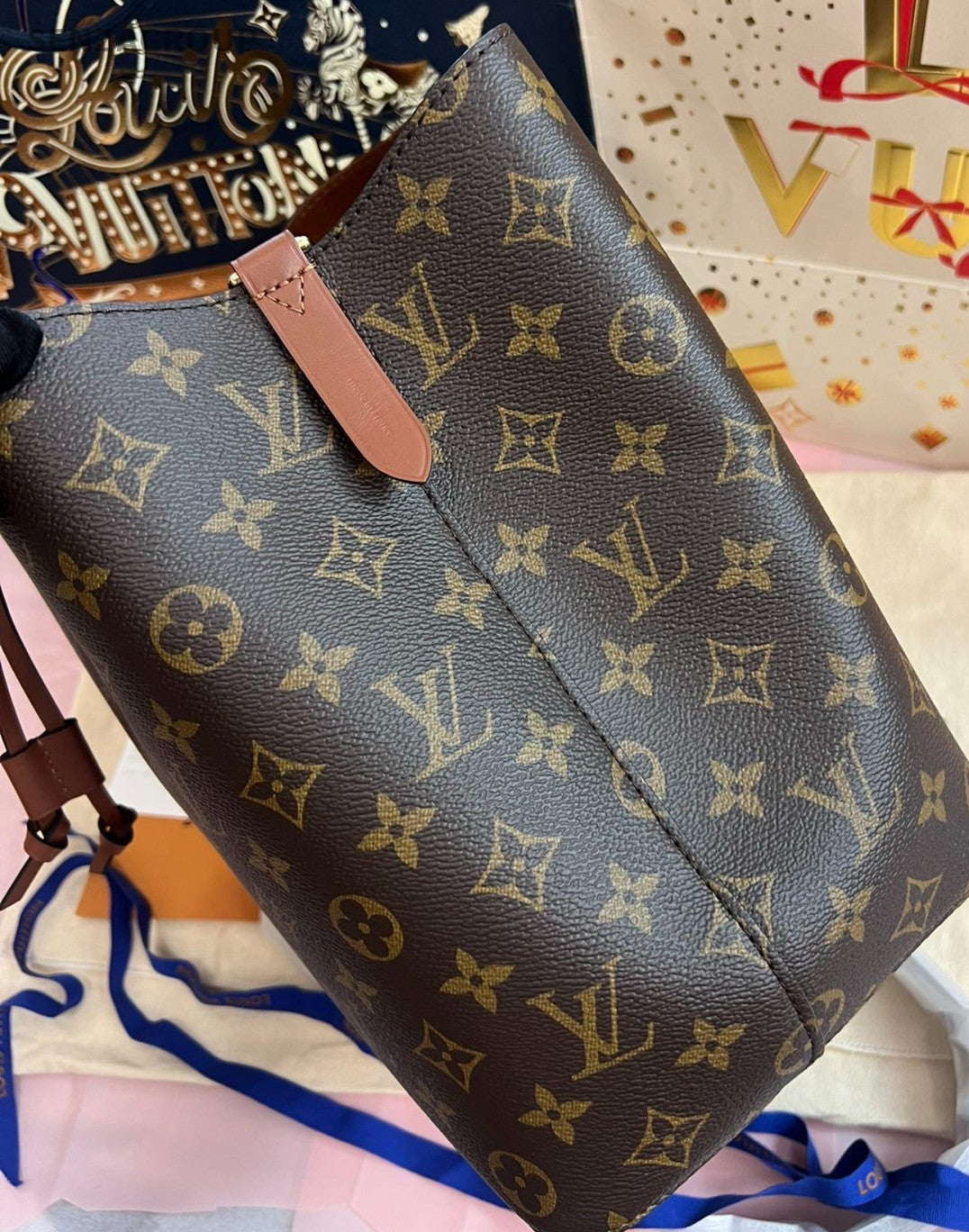 Louis Vuitton Monogram Bucket Shoulder Crossbody Bag Brown Women Brand New