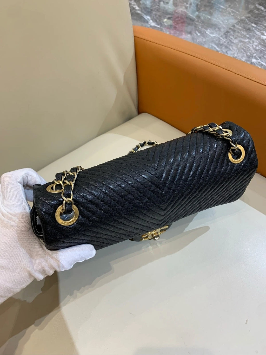 CHANEL Black Gold Chevron Flap Chain Shoulder Crossbody Bag For Women