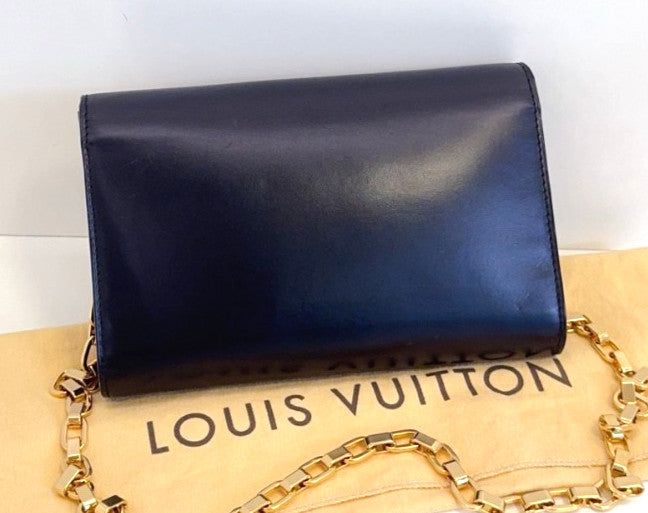 Louis Vuitton Chain louise Logo Chain Strap Crossbody Shoulder bag Calfskin