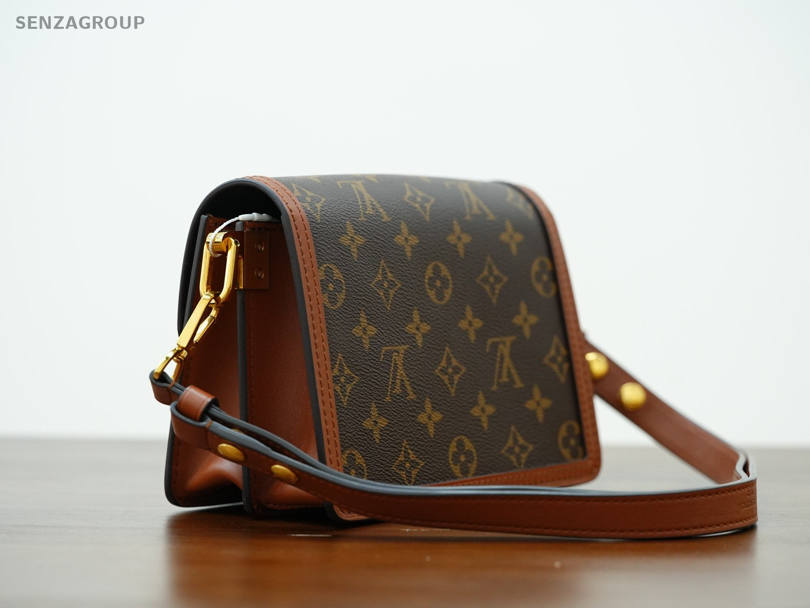Louis Vuitton Dauphine PM Monogram Shoulder bag Crossbody Almost Brand NEW Women