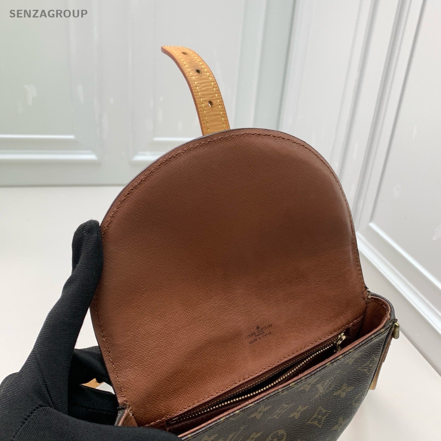 Louis Vuitton Monogram Shoulder Crossbody Bag Brown Women Photography Accessory