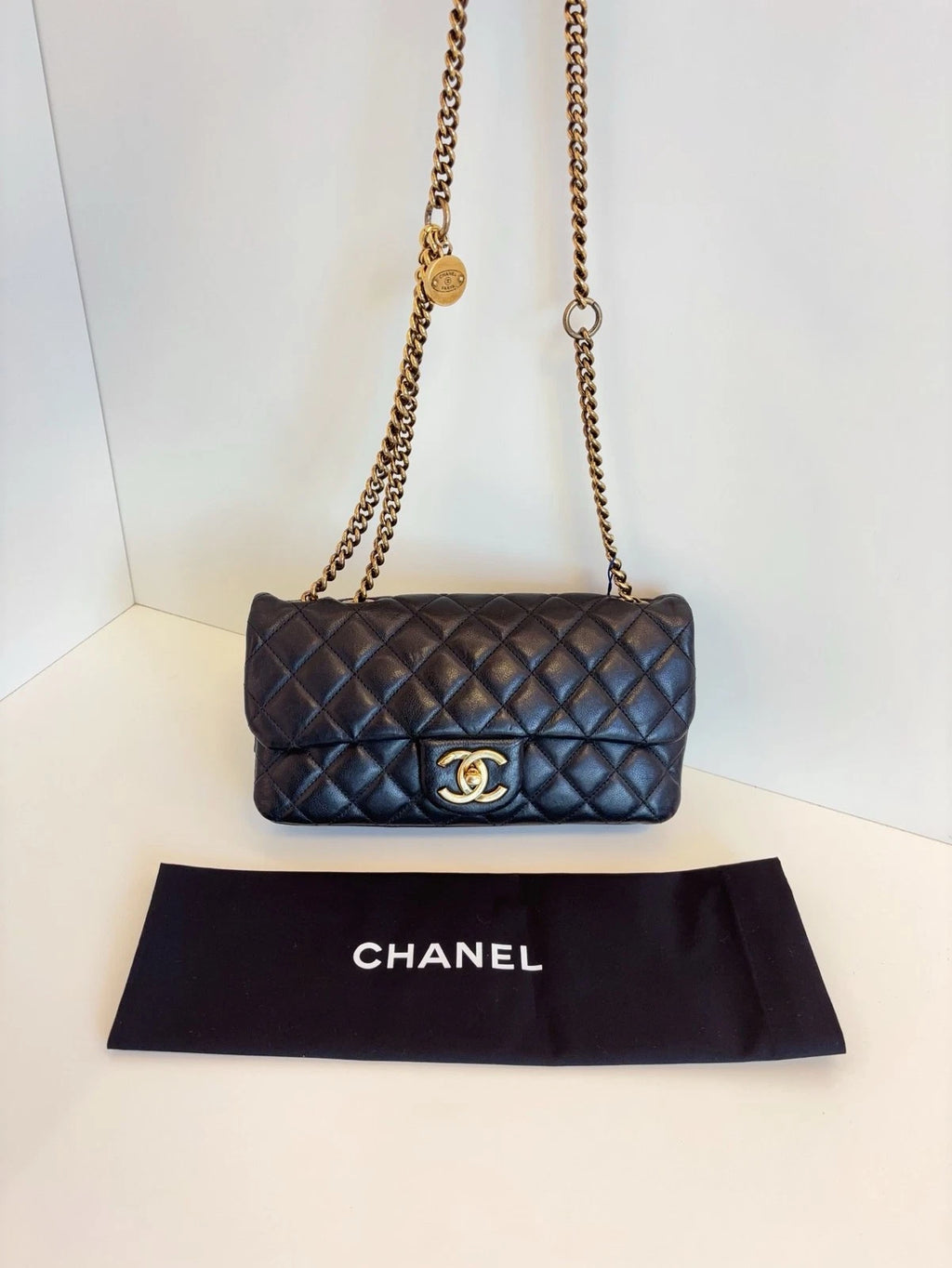 Chanel Classic Flap Shoulder Bag Women's Handbag Black Calfskin Gold Coin Chain
