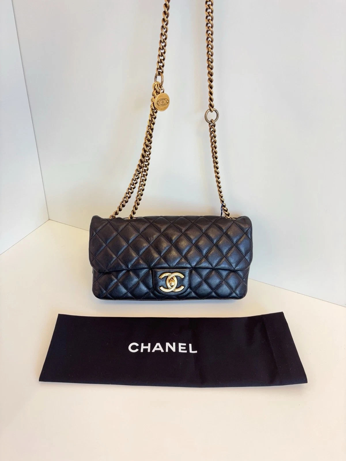 Chanel Classic Flap Shoulder Bag Women's Handbag Black Calfskin Gold Coin Chain