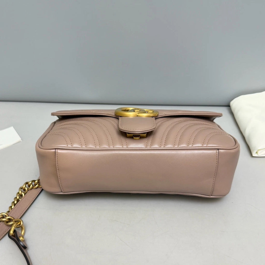 Authentic Gucci Marmont MM Calfskin Chain Shoulder Crossbody Bag Beige GHD