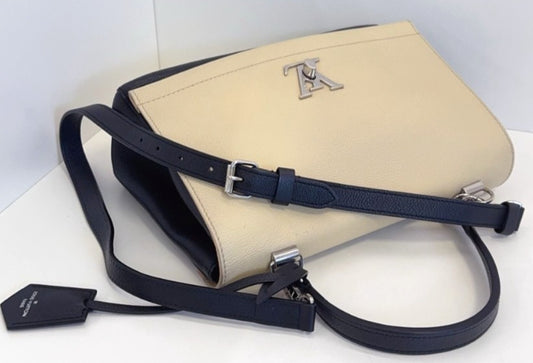 Louis Vuitton Lock me All Leather Calfskin Top Handle 2WAY Shoulder bag WOMEN