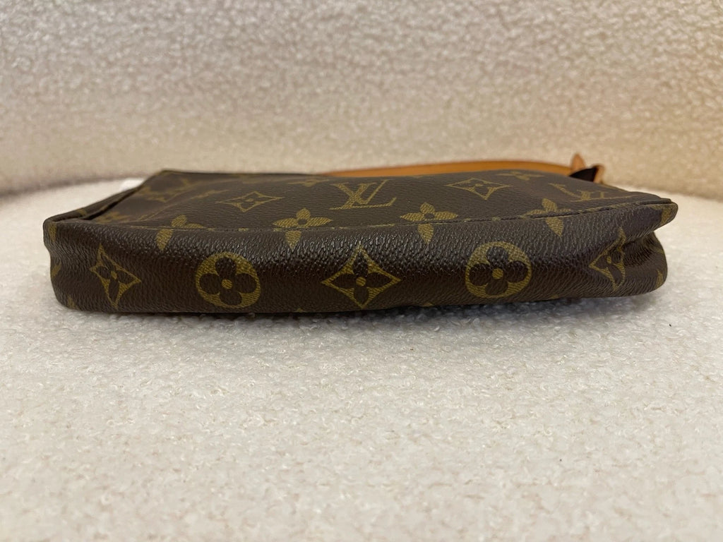 Louis Vuitton Classic Monogram Shoulder Handbag For Women