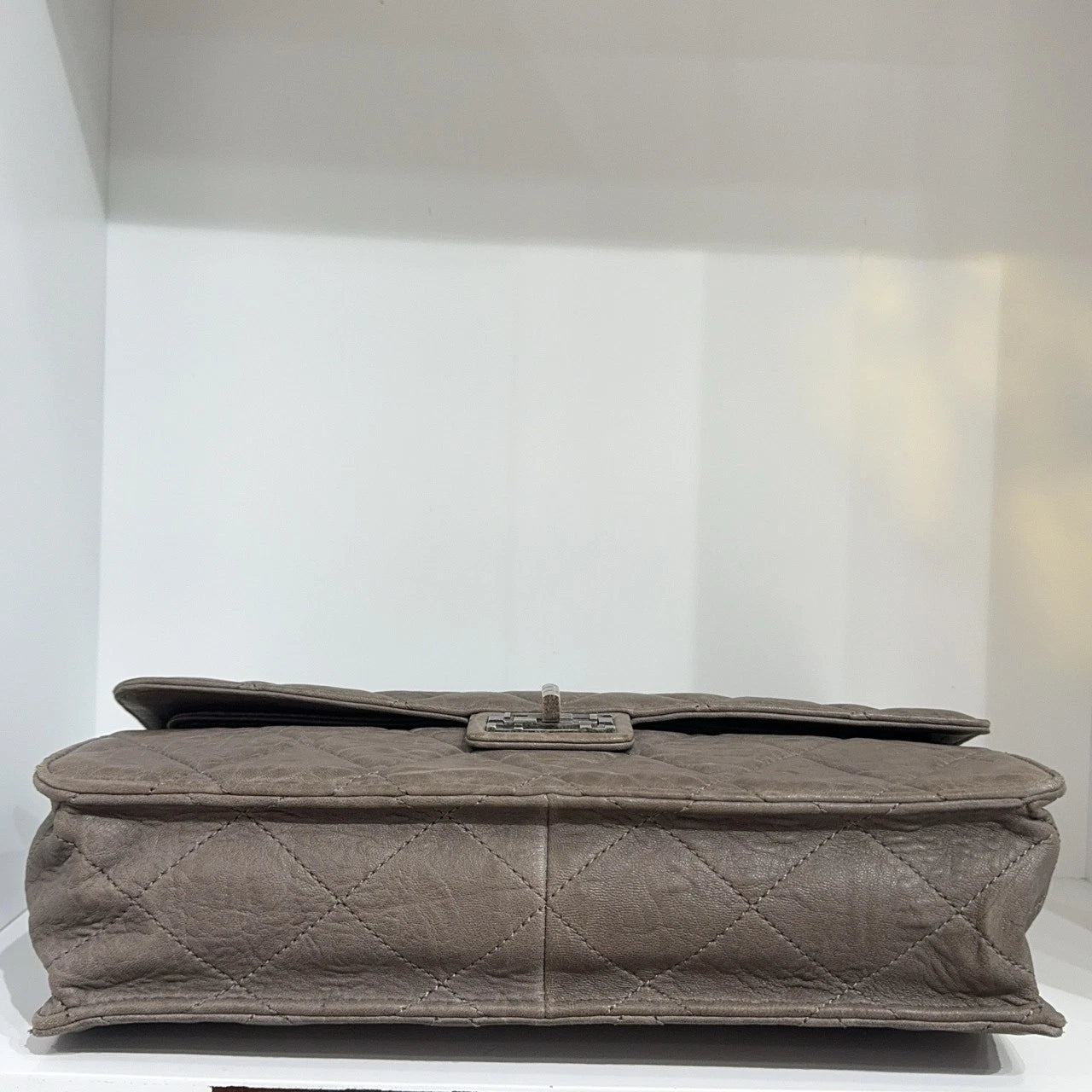 CHANEL Elephant Gray Calfskin Quilted Chain Shoulder Crossbody Bag For Women