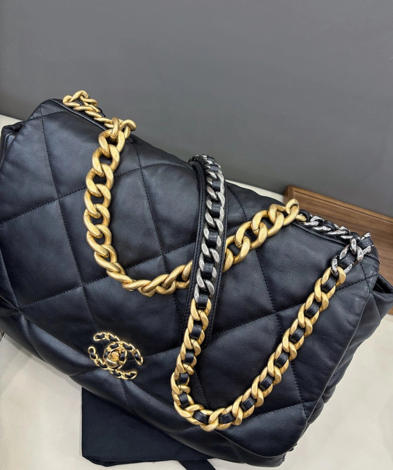 Chanel 19Bag GM Chain Shoulder Bag Crossbody Black Gold Women Classic Fashion