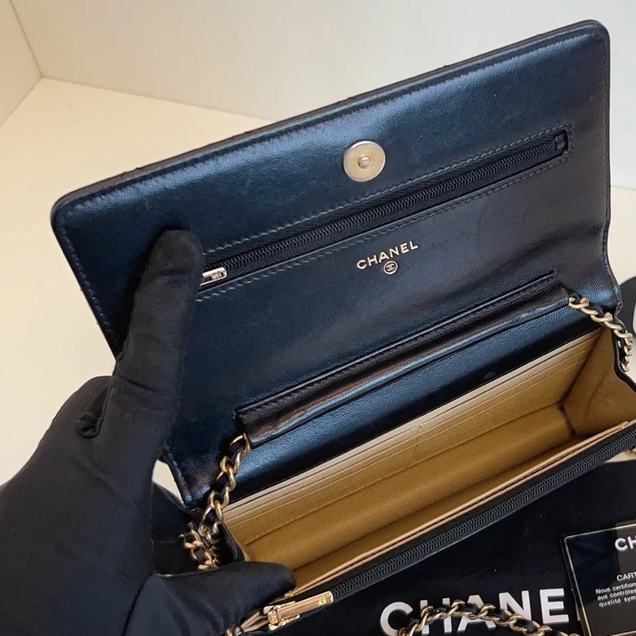 Authentic Chanel WOC Diamond Chain Black Shoulder Bag Crossbody Gold Hardware