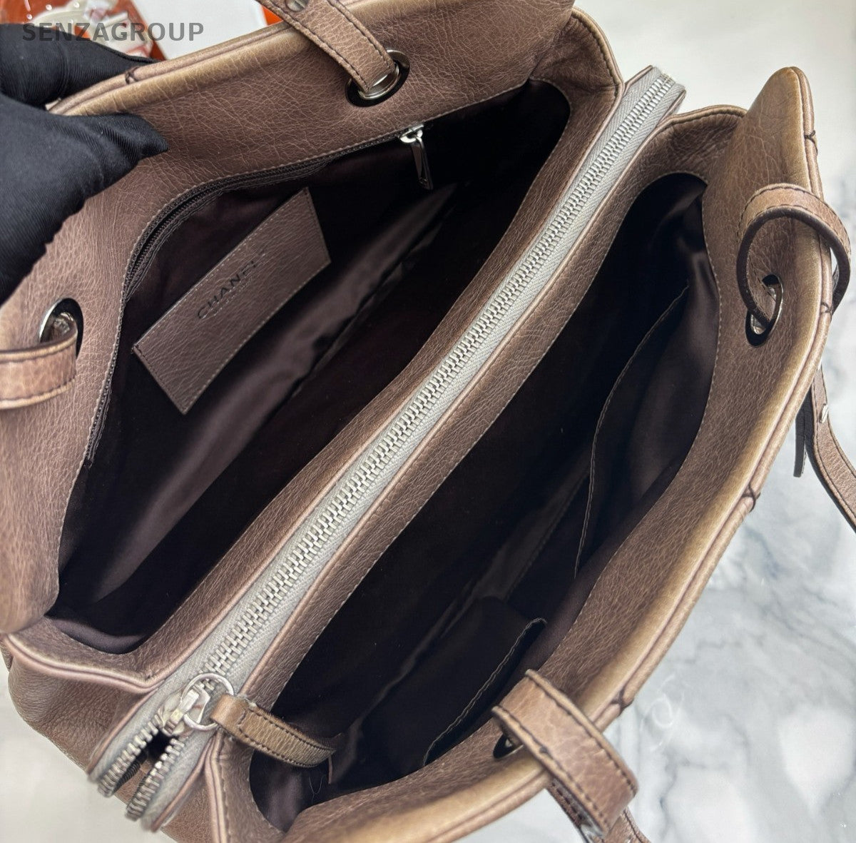 CHANEL Leather single-shoulder bag tote Brown