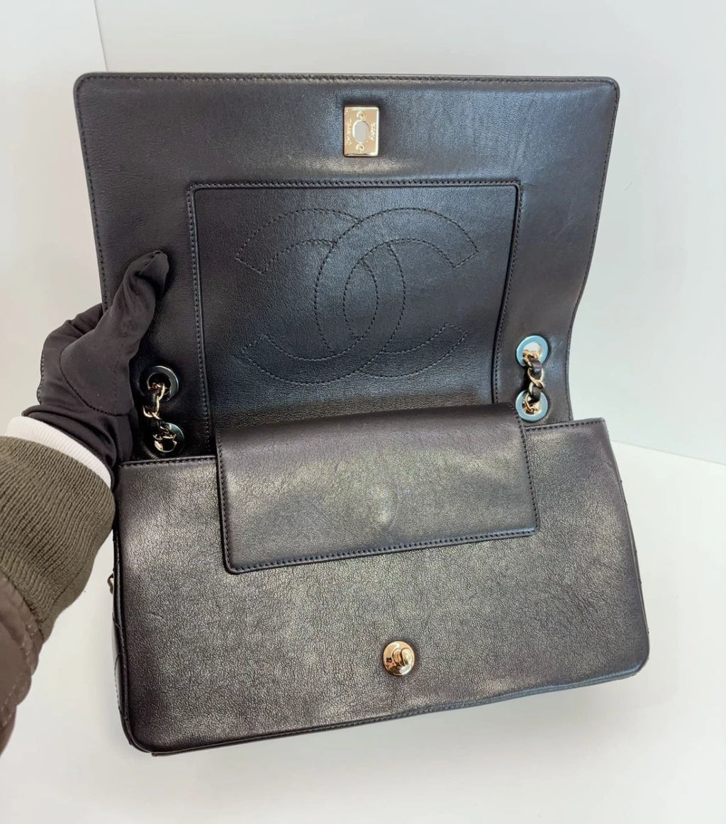 Chanel CC Logo Calfskin GM Chain Shoulder Bag Crossbody Black Gold Women Classic