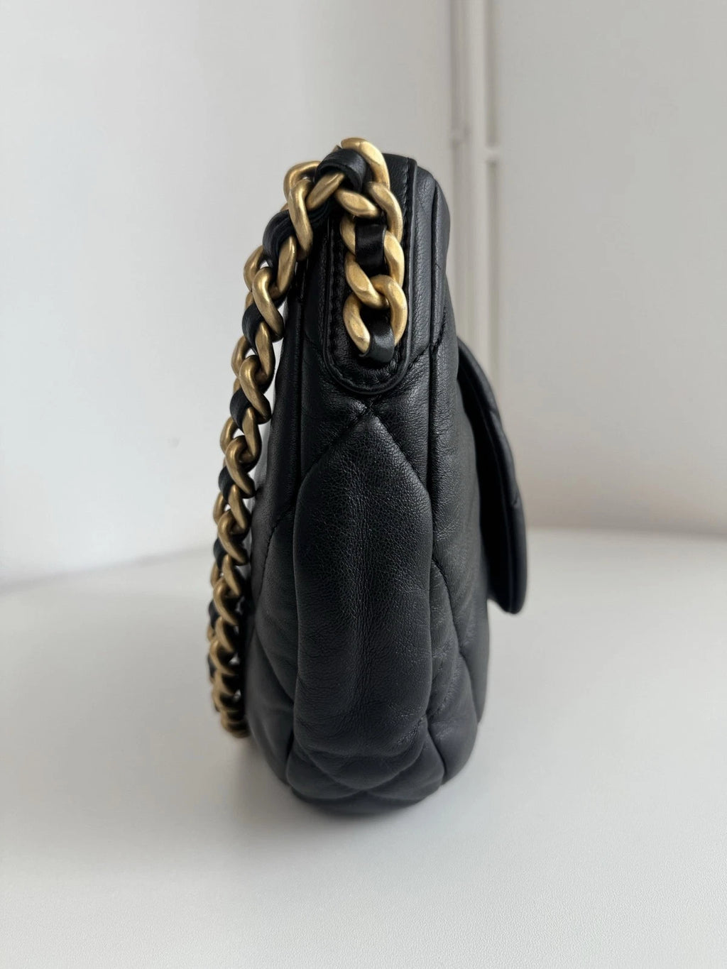 Chanel 19Bag Hobo Black Chain Handbag Shoulder Bag Gold Hardware Diamond