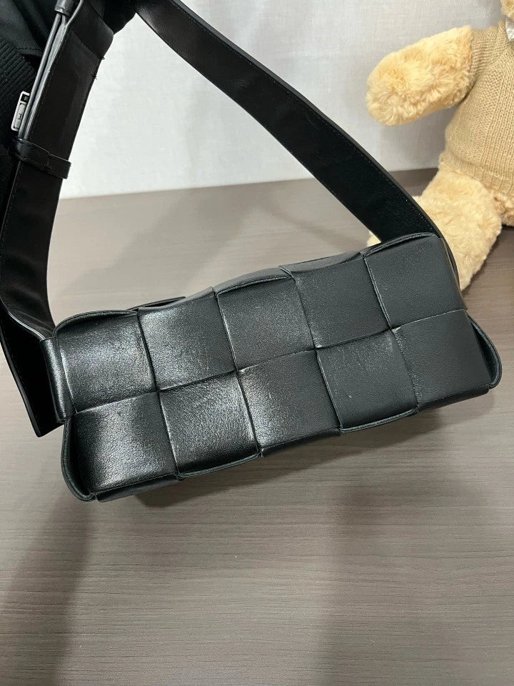 Bottega Veneta Woven Brick 10-grid Underarm Shoulder Bag Women