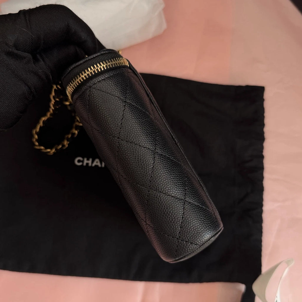 Chanel Diamond Calfskin Chain Crossbody Black Gold Used Women Classic