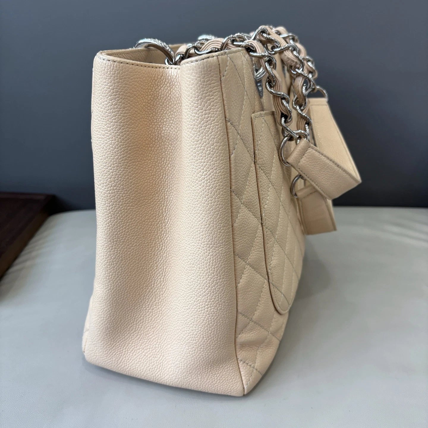Authentic Chanel GST Calfskin Silver Hardware Chain Ivory Shoulder Bag Diamond