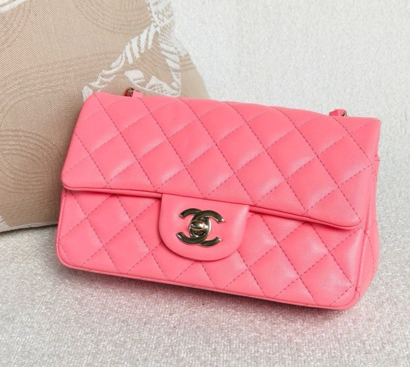 Chanel Classic Flap Mini Lambskin Chain Shoulder Bag Crossbody Pink Gold Women