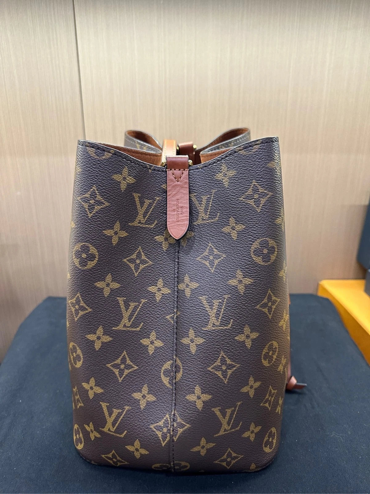 Louis Vuitton Brown Leather Bucket Bag For Women Pre-owned