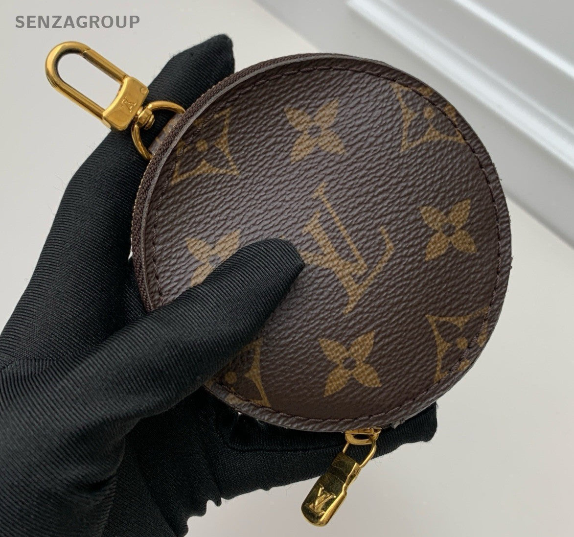 Louis Vuitton Monogram Chain Shoulder Bag Crossbody Brown Gold Women Classic