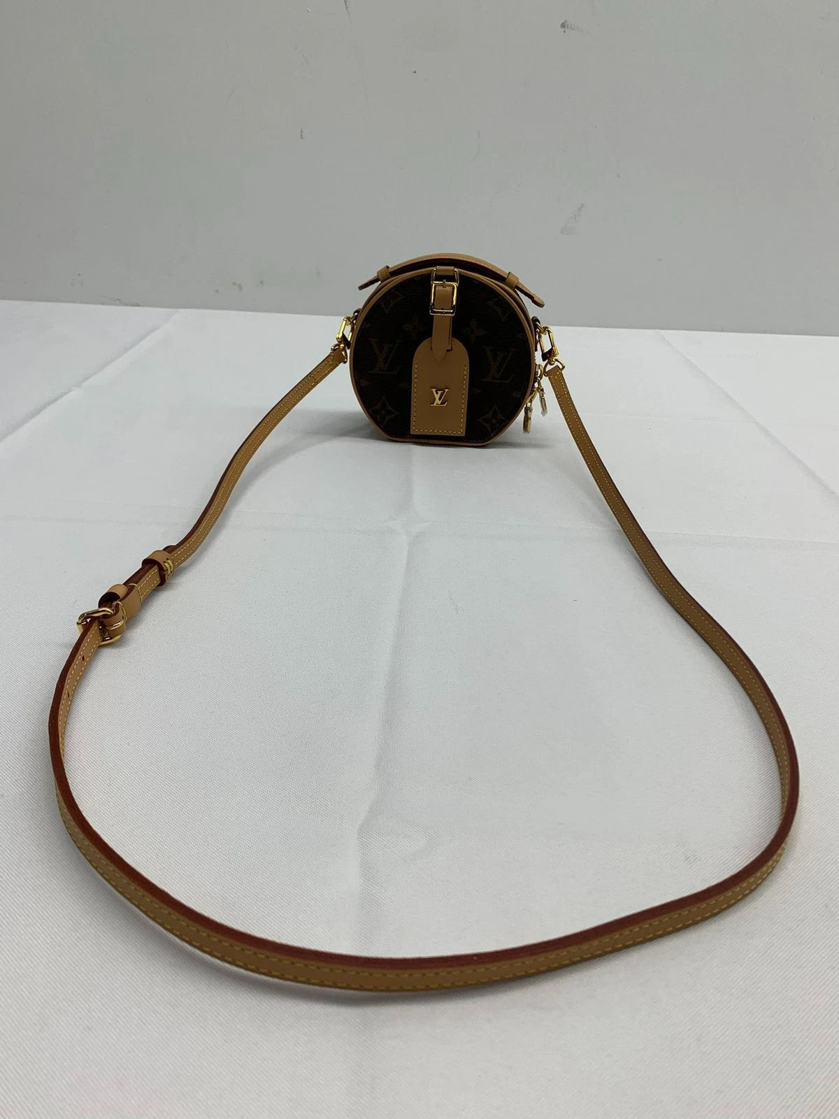 Louis Vuitton Canvas Women's Mini Boite Chapeau Crossbody Top Handle Bag