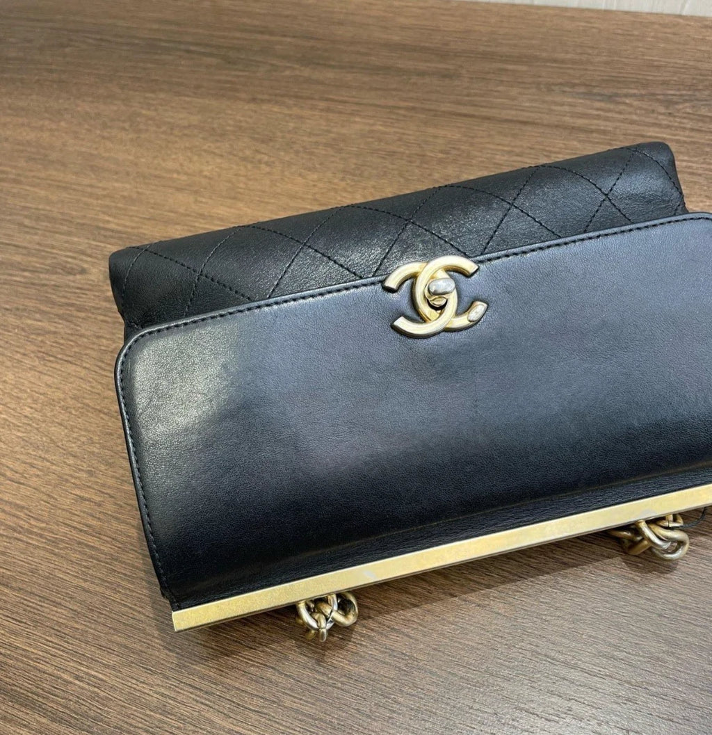 Chanel Trendy CC Message Bag Top Handle Bag Shoulder Bag Gold Hardware Women