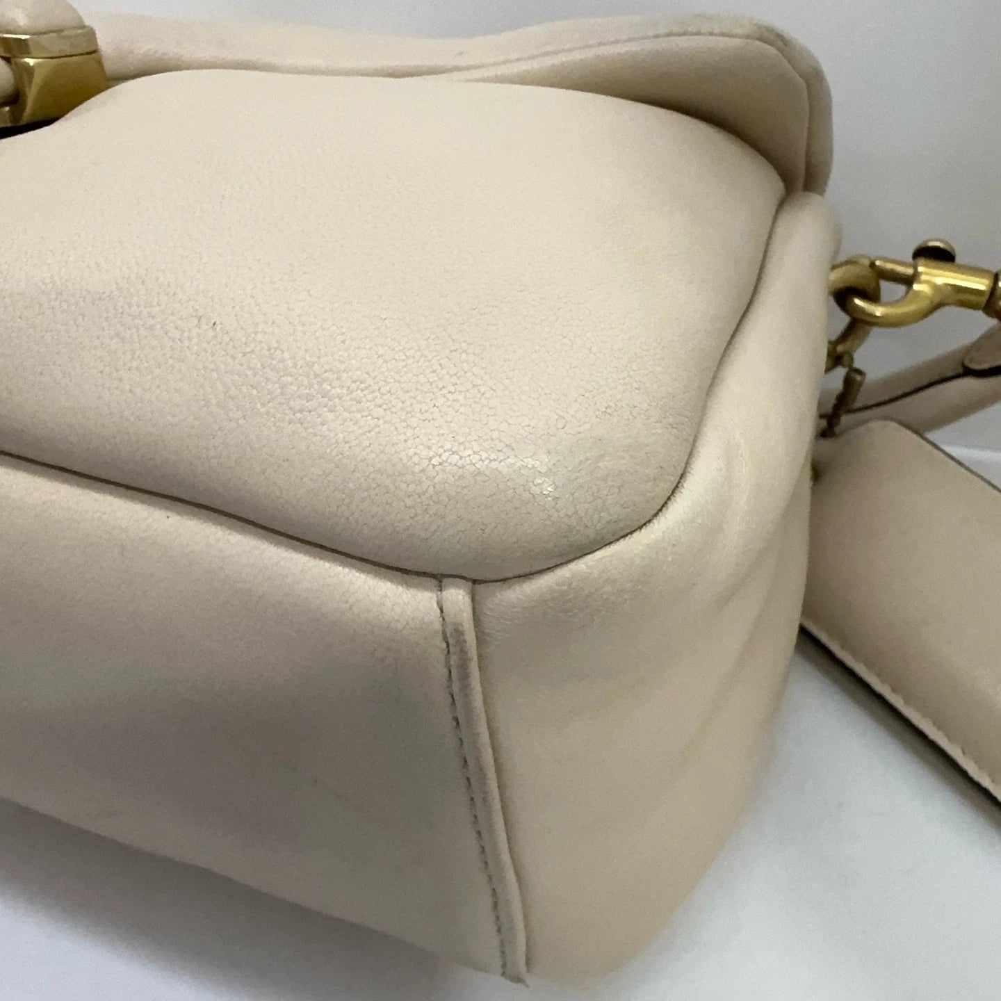 Coach Tabby 26 Ivory Lambskin Shoulder Crossbody Handbag For Women