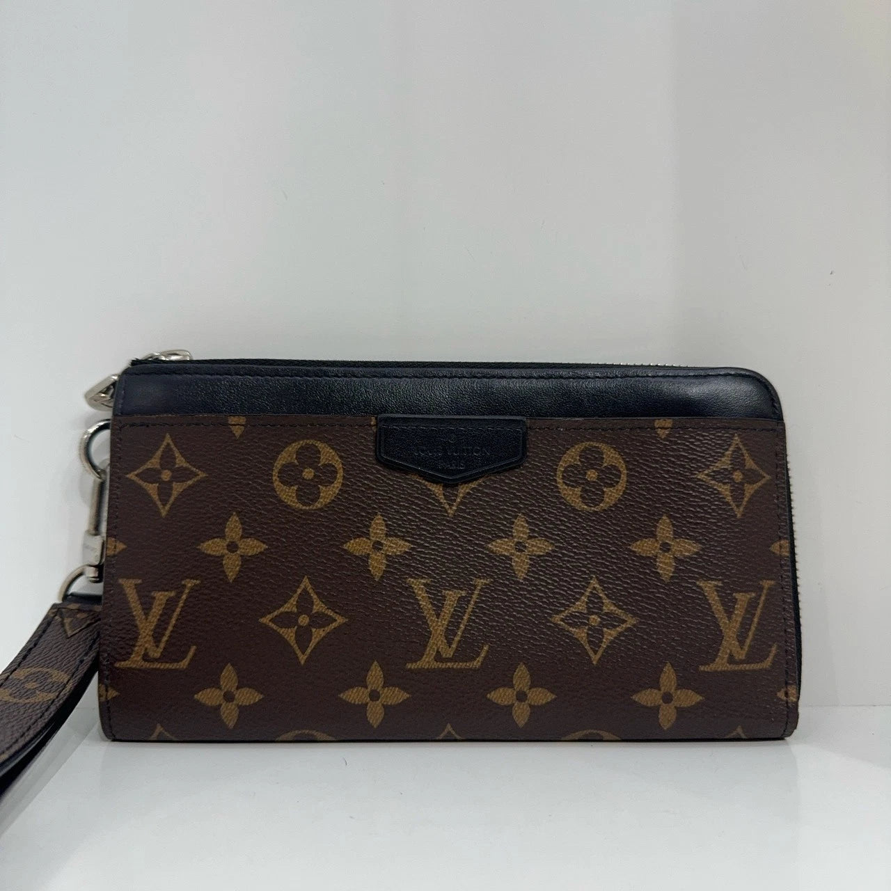 Louis Vuitton Classic Monogram Canvas Clutch Wallet For Women