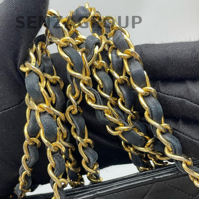 Chanel Quilted Chain Shoulder Bag Black Gold Vintage Classic Women