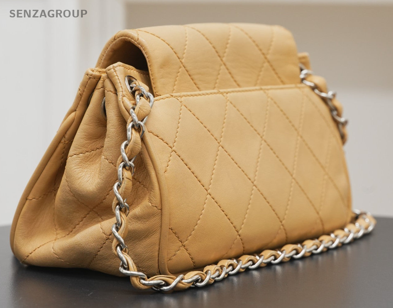 CHANEL 2.55 Diamond pattern Chain Shoulder bag Women