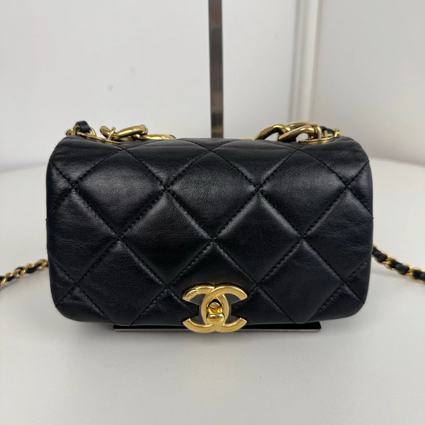 Chanel Diamond Mini Chain Shoulder Bag Crossbody Black Gold Women Classic