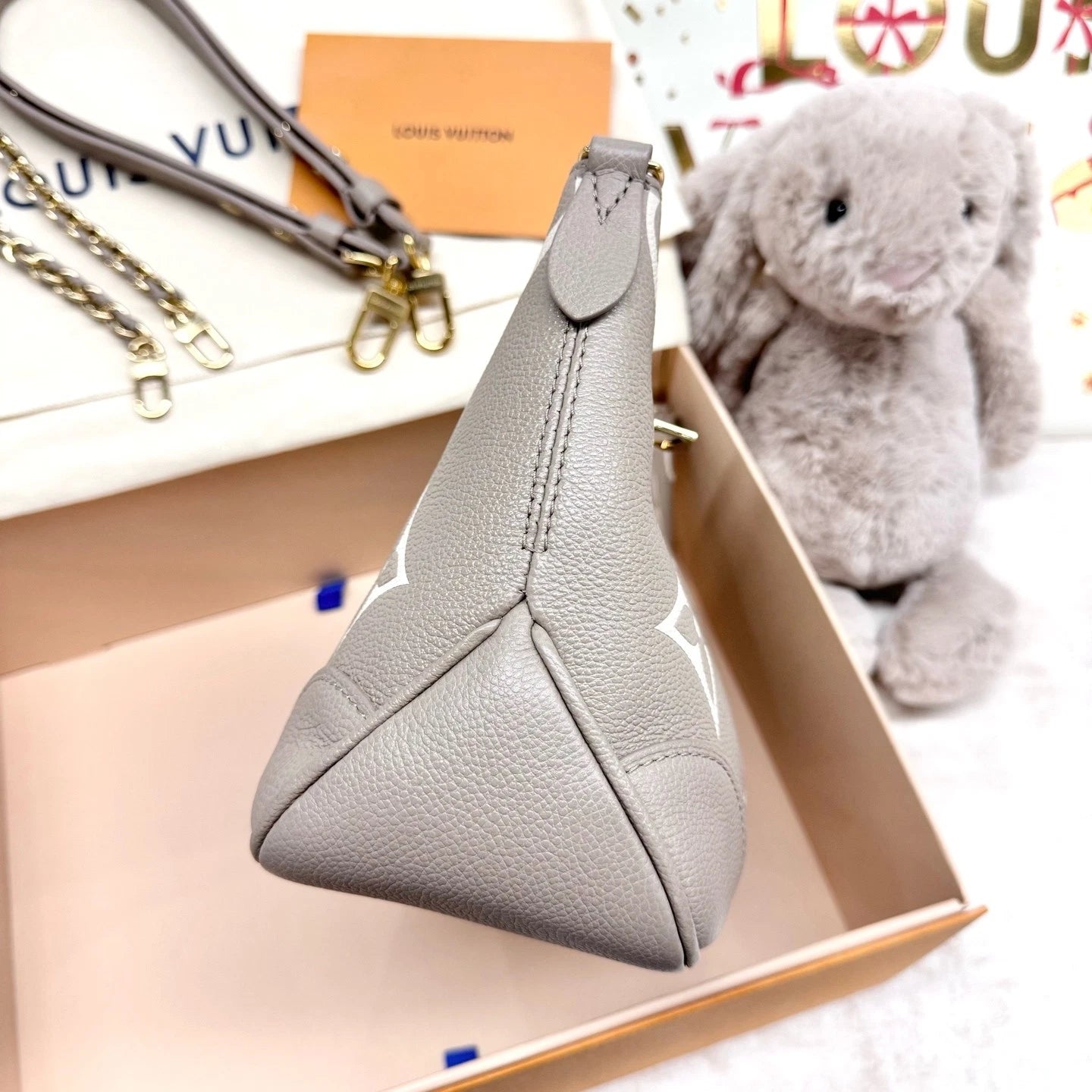 New Louis Vuitton Elephant Gray Ox Horn Leather Shoulder Bag For Women
